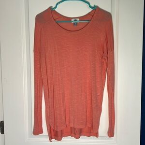 Old Navy women’s long sleeve top